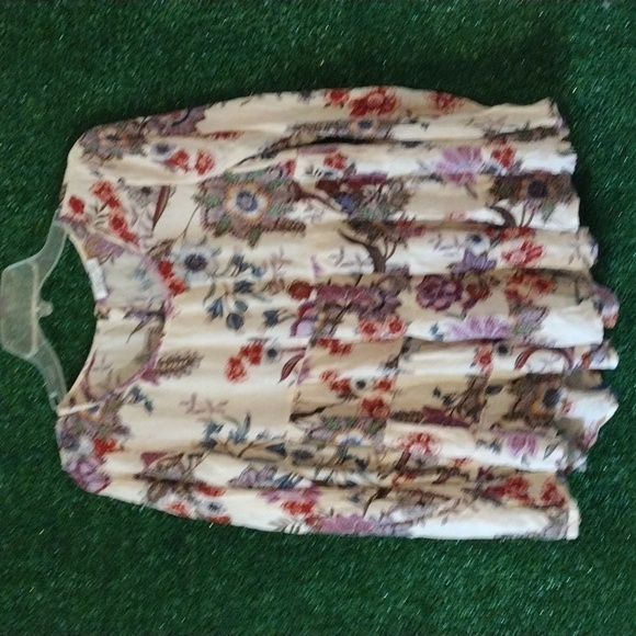 Patrons Of Peace Floral Print Cream Top - Picture 4 of 4